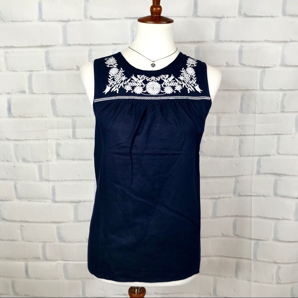 J. C R E W : Floral Embroidered Shell Tank - Picture 2 of 7